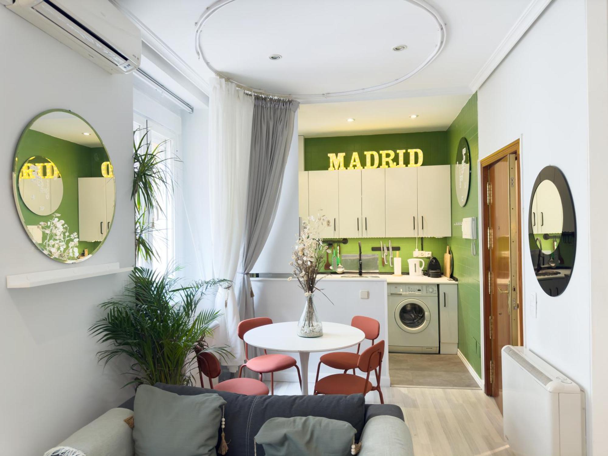 Disfruta Del Barrio De Las Letras Madrid Buitenkant foto